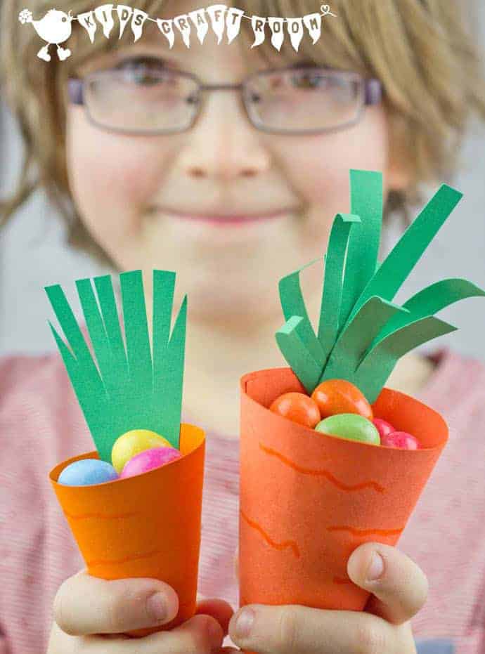 CUTE CARROT EASTER BASKETS - Great for Easter egg hunts and gifts. (Free Printable)