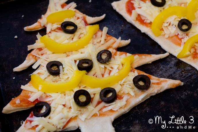 Christmas cooking with kids is great but it doesn't have to be all about sweet tastes. Try our Christmas Tree Pizza for some savoury festive fun.