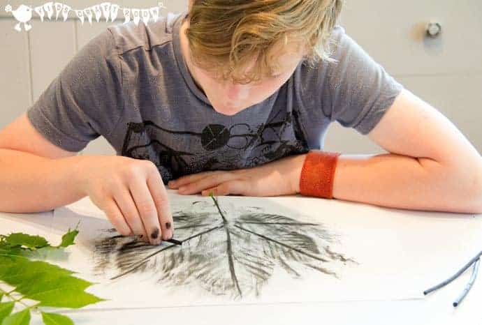 Make bold leaf art with CHARCOAL LEAF PICTURES. Charcoal is an exciting medium for kids to use to explore leaf shape and texture. An interesting nature craft for kids to enjoy in Fall or all year round.