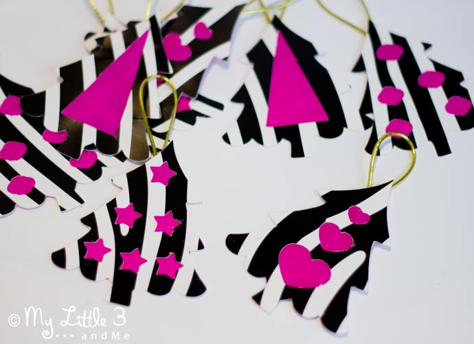 A simple Cricut Mini Christmas craft from My Little 3 and Me.