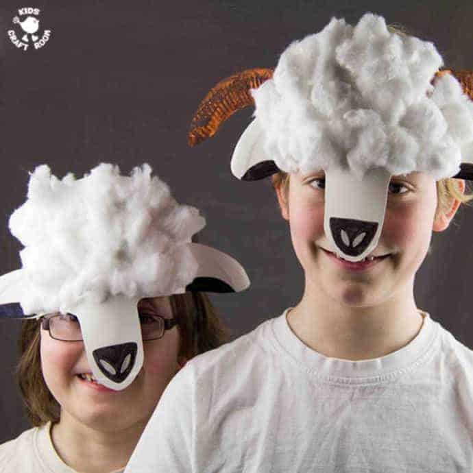 PAPER PLATE LAMB AND SHEEP MASKS - A great animal kids craft to promote imaginative play.