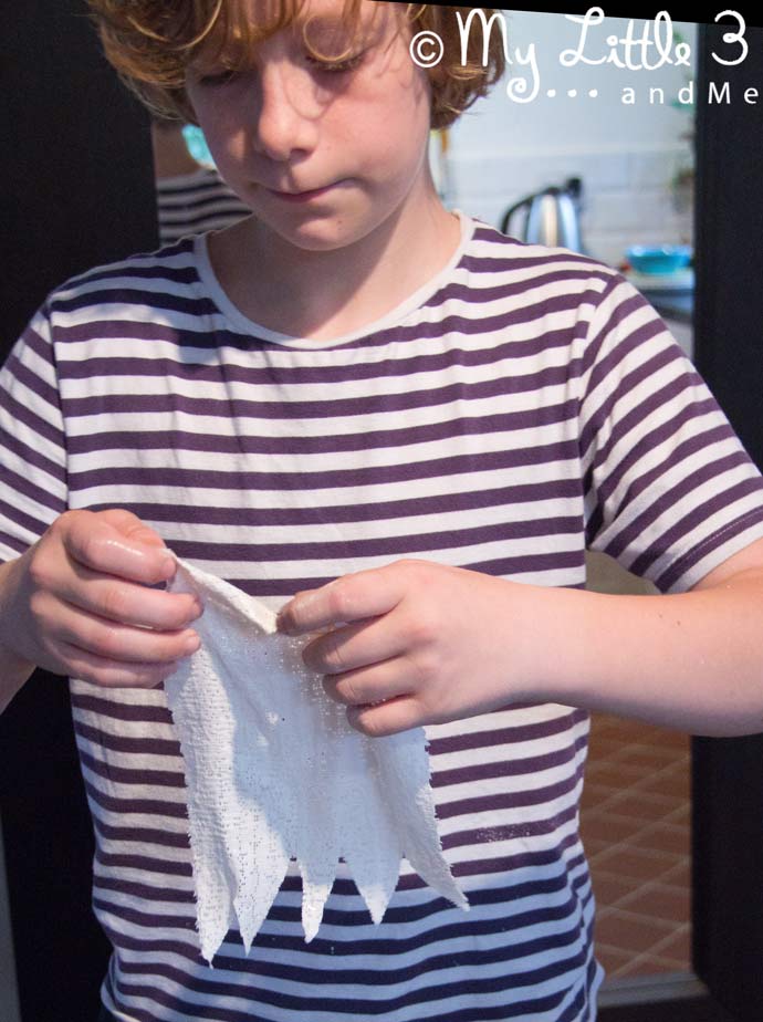 Make DIY Mod Roc Ghost Lights. A fun and different Halloween craft idea great for little and big kids.