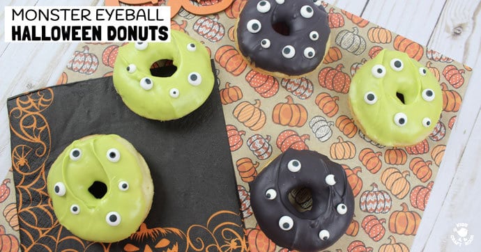 CREEPY MONSTER EYEBALL HALLOWEEN DONUTS - Halloween treats great for cooking with kids. This Halloween recipe is creepy and delicious in one mouthful. Yummy! #HalloweenTreats #HalloweenRecipe
