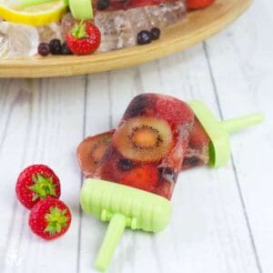 Yummy! These adult only boozy Pimm's Popsicles are fruit packed, look amazing and are totally delicious! They're perfect for a Summer treat and for sharing.