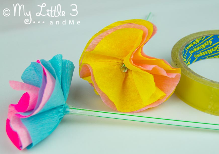 Magic Pop Up Flowers, an interactive Mary Mary Quite Contrary Nursery Rhyme Craft