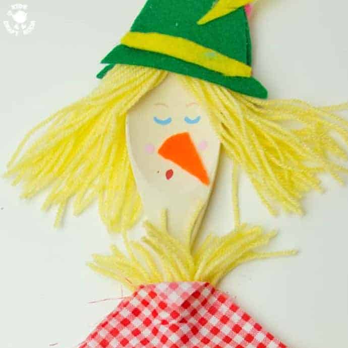 Make an easy no-sew Dingle Dangle Scarecrow Puppet to bring the song to life. He's a double sided puppet that sleeps and wakes for super interactive fun!