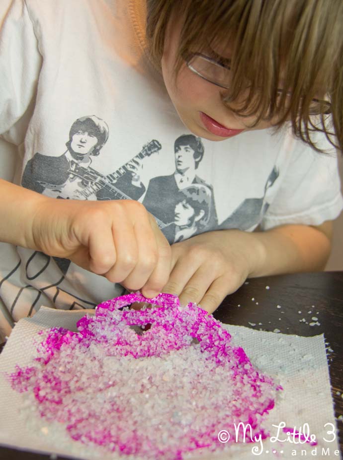 A simple Frosted Snowflake Craft for kids.