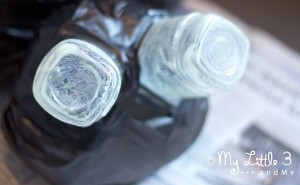 Make GIANT spider decoration for Halloween. Super cute and recycled too! From My Little 3 and Me.